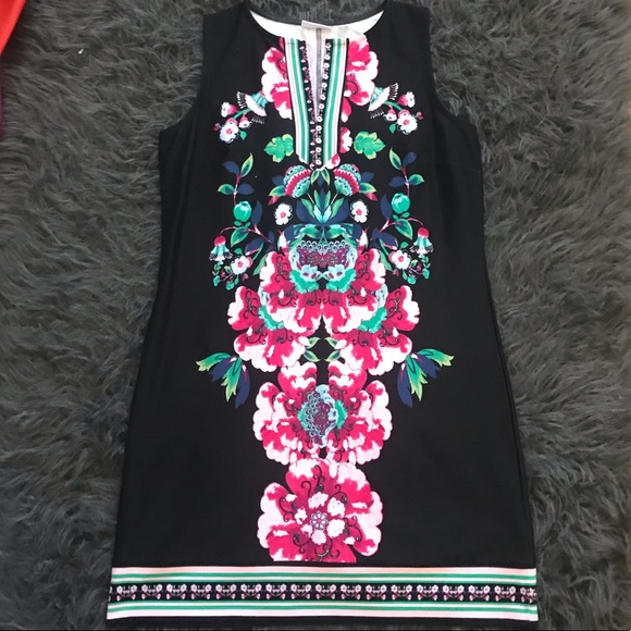 Dress - Picture 1 of 4